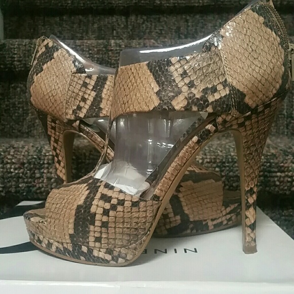 Python print open toed heels - Picture 2 of 7